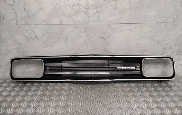 Ford Taunus Front grill 74BG8150AA