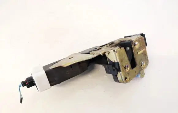 Mitsubishi Carisma Front door lock