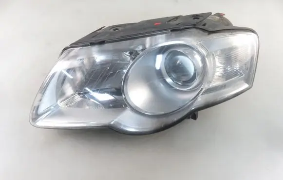 Volkswagen PASSAT B6 Headlight/headlamp 3C0941005T