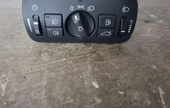 Volvo XC70 Light switch 30739415 04066302