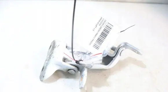Toyota Yaris XP210 Front door hinge set 