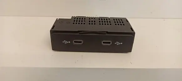 Seat Ibiza V (KJ) USB socket connector 575035736A