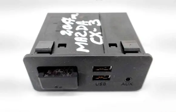 Mazda CX-3 AUX in-socket connector D09H669U0A D09H669U0