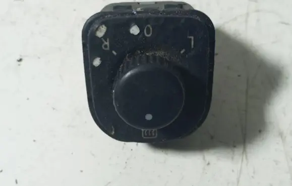 Volkswagen PASSAT B6 Wing mirror switch 1K0959565F
