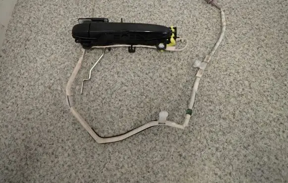 Toyota iQ Sliding door exterior handle 