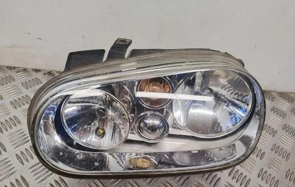 Volkswagen Golf IV Headlight/headlamp 1J1941015B