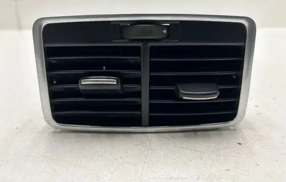 Rear air vent grill