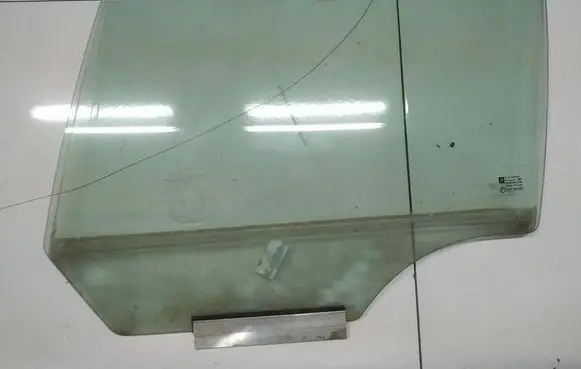 Opel Astra H Rear door window glass as2