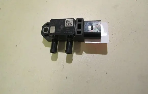 Volkswagen Polo V 6R Exhaust gas pressure sensor 04L906051