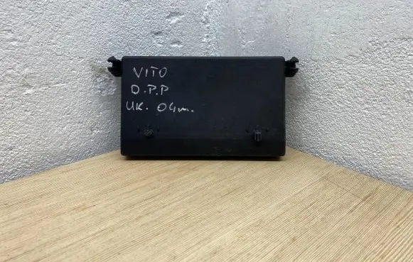 Mercedes-Benz Vito Viano W639 Door control unit/module 6398200226 356169