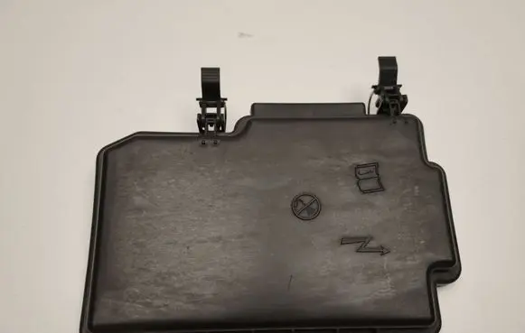 Mercedes-Benz ML W166 Fuse box cover A1665400182