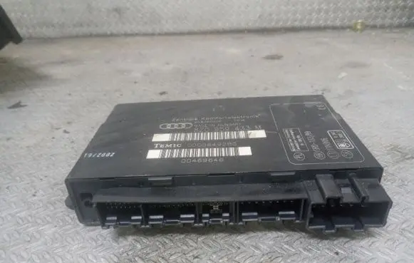 Audi A2 Comfort/convenience module 8Z0959433M