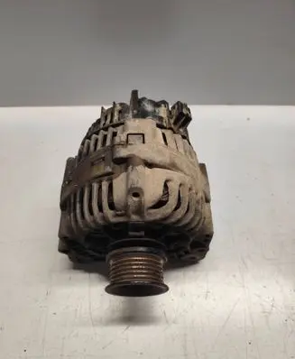 Volkswagen Golf III Generator/alternator 037903083G
