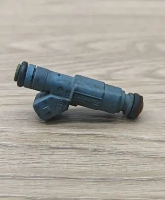Volvo XC90 Fuel injector 9186060
