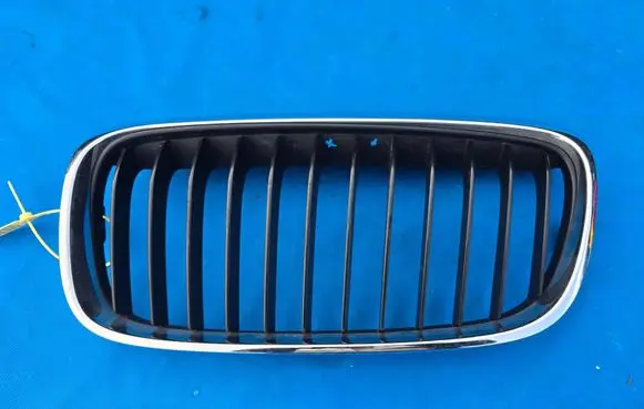 BMW 2 F45 Front grill 7300543