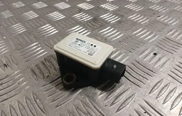 Audi A4 S4 B8 8K ESP acceleration yaw rate sensor 8K0907637A