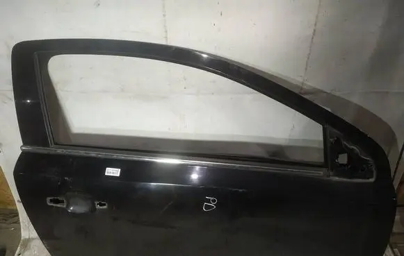 Opel Astra H Front door juodos
