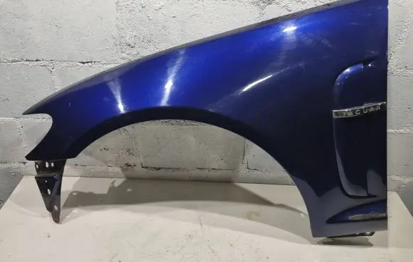 Jaguar XF Fender 8X2316016