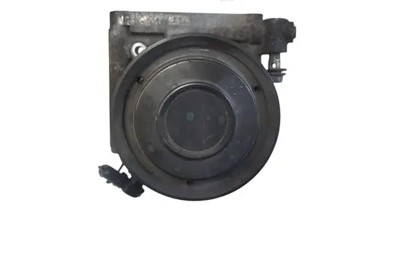 Opel Astra J Water pump 55569983