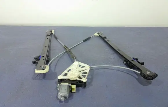 Audi Q7 4M Front door window regulator with motor 4M0837461A