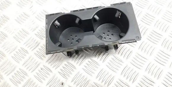 Cup holder front