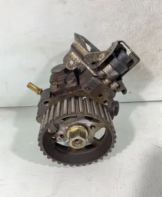 Ford Focus Fuel injection high pressure pump 0445010102 9656300380