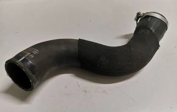 Audi A5 8T 8F Intercooler hose/pipe 8K0145737S