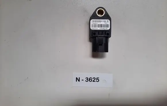 Dodge Caliber Airbag deployment crash/impact sensor P04896065AA