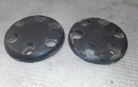 Iveco Daily 35.8 - 9 R16 wheel hub/cap/trim 93820281