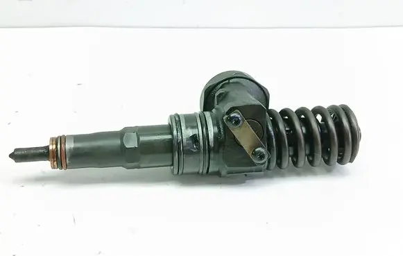 Volkswagen Touran I Fuel injector 038130073BQ