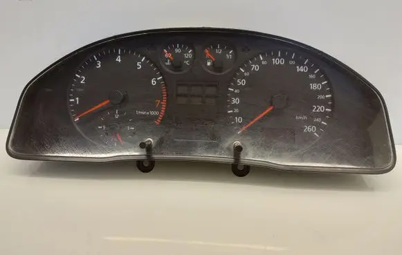 Audi A4 S4 B5 8D Speedometer (instrument cluster) 88311245