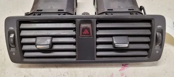 Volvo S40 Dash center air vent grill 39863758