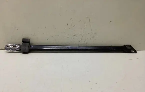 Land Rover Discovery 5 Other engine bay part 8182A