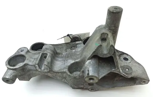 Renault Master III Generator/alternator bracket 117102273R