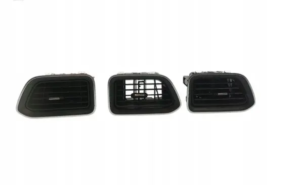 Opel Movano B Dashboard air vent grill cover trim 