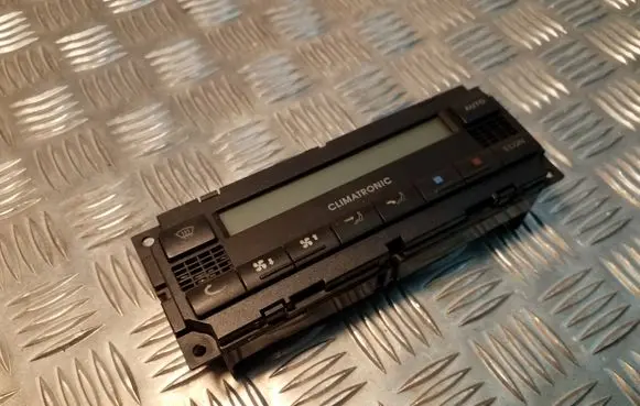 Volkswagen Golf IV Climate control unit