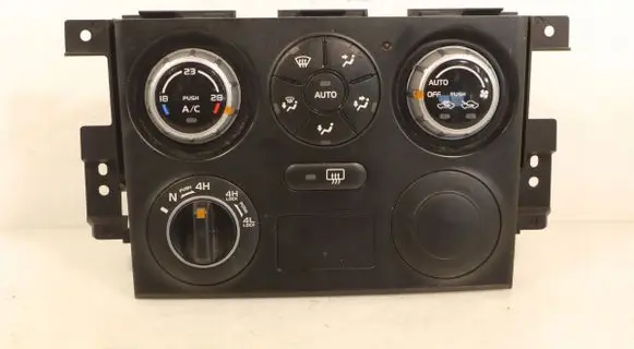 Suzuki Grand Vitara I Interior fan control switch 3951065JD1CZJ