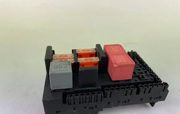 Mercedes-Benz E W213 Fuse module A2139068701