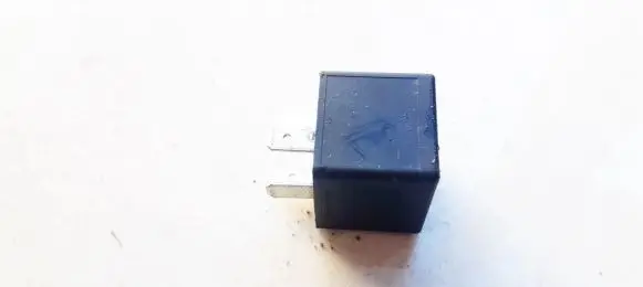 Audi A6 S6 C6 4F Other relay 8K0951253