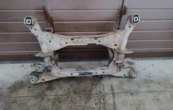 Jaguar XE Rear subframe 