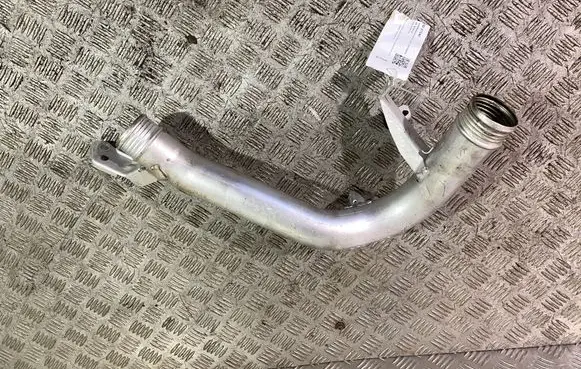 Volvo XC90 Intercooler hose/pipe 31370268
