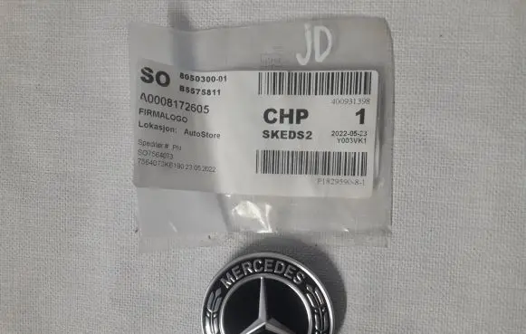 Mercedes-Benz EQS V297 Manufacturer badge logo/emblem A0008172605