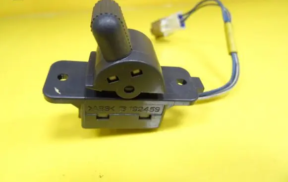 Mitsubishi Space Star Electric window control switch 192459