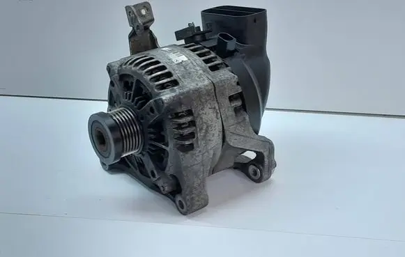 BMW 1 F20 F21 Generator/alternator 7605060 104210633