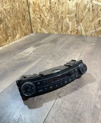 Mercedes-Benz E W211 Climate control unit 2118300685 00123103