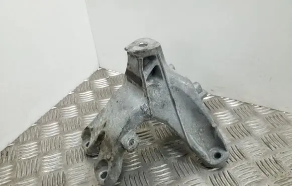 Audi A4 S4 B8 8K Engine mounting bracket 8K0199308BE