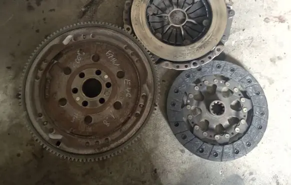 BMW 3 E46 Clutch set kit 323056610