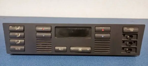 BMW 5 E39 Climate control unit 83754530