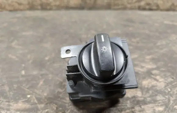 Mercedes-Benz A W169 Light switch 1695451004