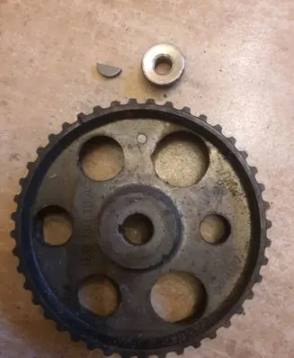 Volkswagen PASSAT B5 Fuel pump gear (pulley) 028130111A